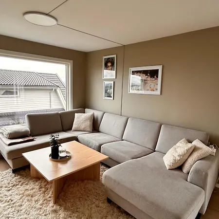 2 Bedrooms - Beautiful Near Centre Appartamento